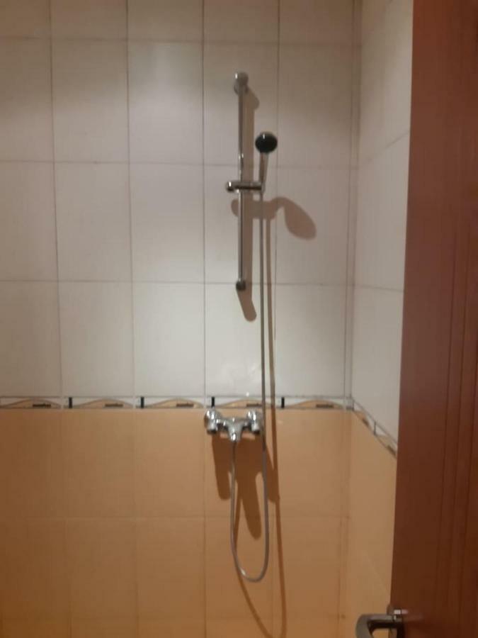 Studio Biju Varna Luaran gambar